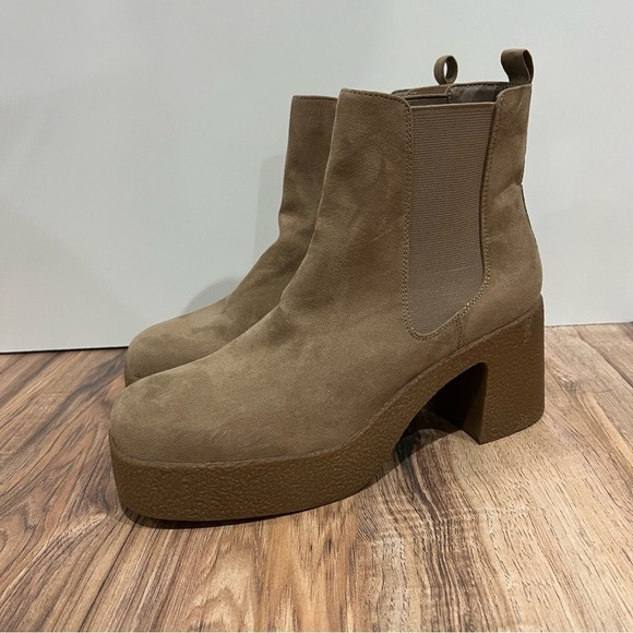 Steve Madden Nude Suede Platform Y2K Chunky Block Heel Boots - Picture 11 of 11